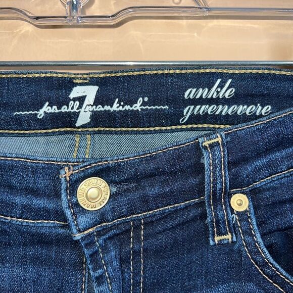 7 for All Mankind Size 29 Distressed Ankle Guenevere Cropped Jeans - Picture 2 of 8